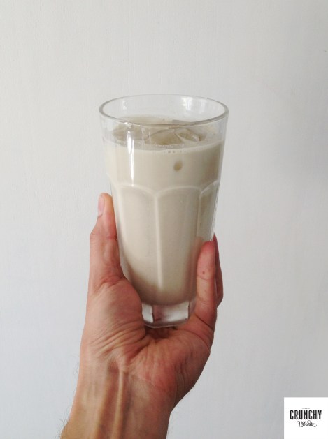 Pumpkin seed horchata recipe sweetened with dates is a healthy spin on an exotic classic. http://thecrunchyurbanite.com