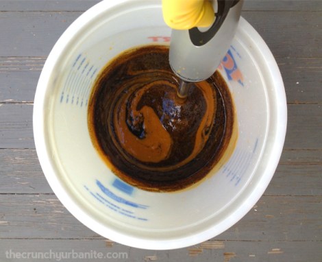 Homemade coffee soap recipe — thecrunchyurbanite.com